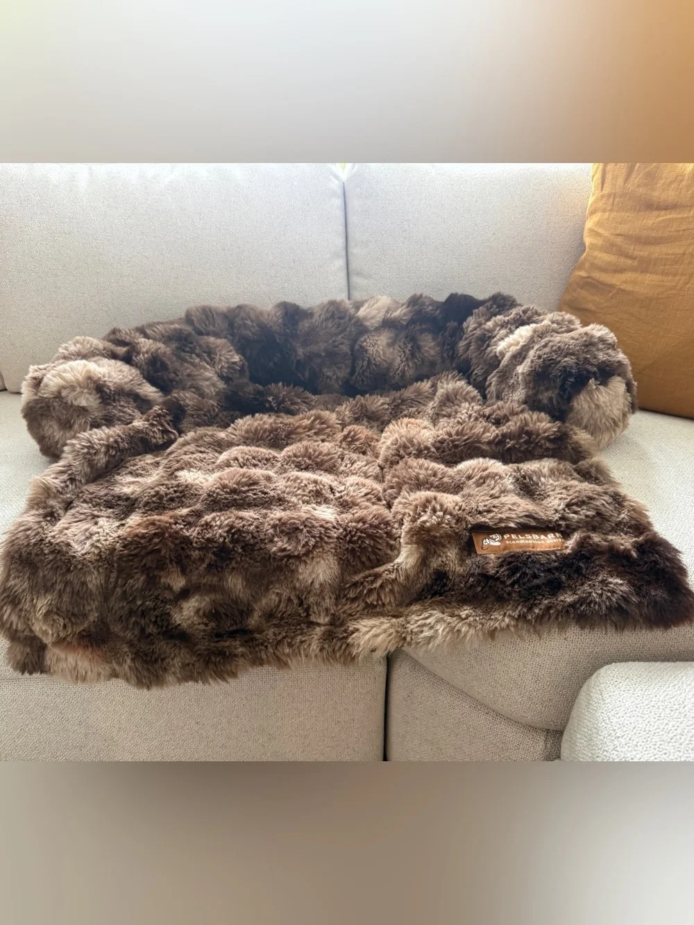 Pelsbarn Luxurious Brown Faux Fur Throw Blanket